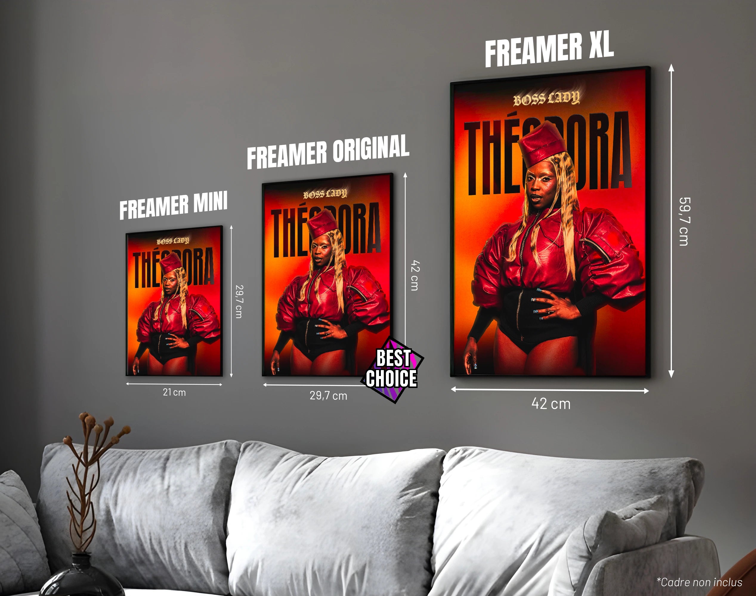 Posters "THÉODORA" – ton rouge - formats A4, A3 et A2 dans cadres, comparaison des tailles avec dimensions