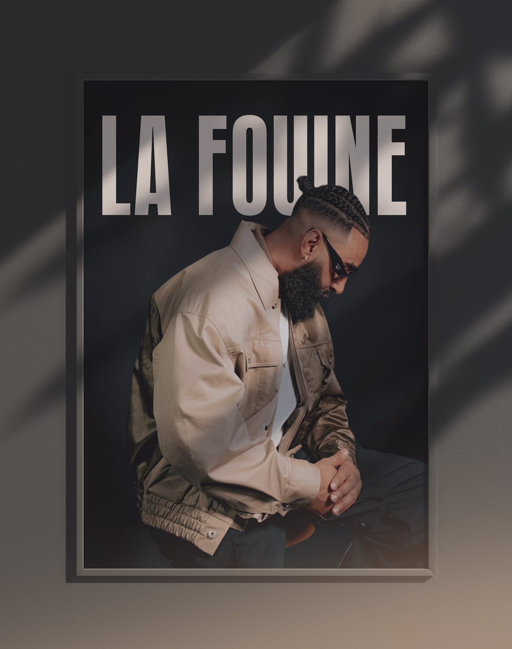Poster dynamique "LA FOUINE" – version animée dans cadre, effet vivant, ton noir
