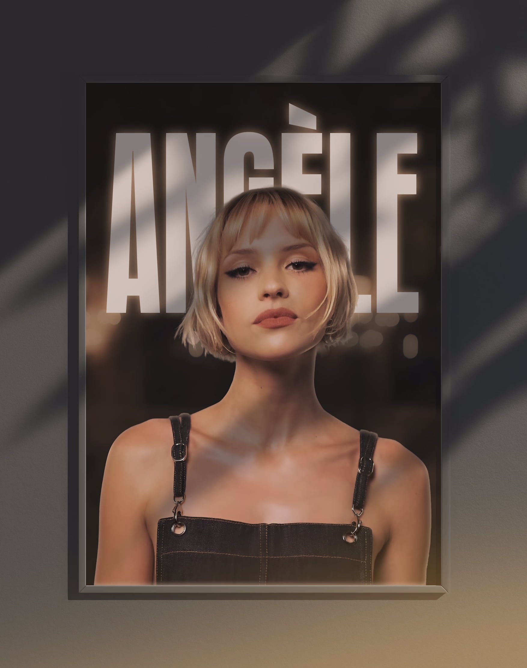 Poster dynamique "ANGÈLE" – version animée dans cadre, effet vivant, ton doré